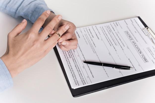 How do I write a casa court report? 