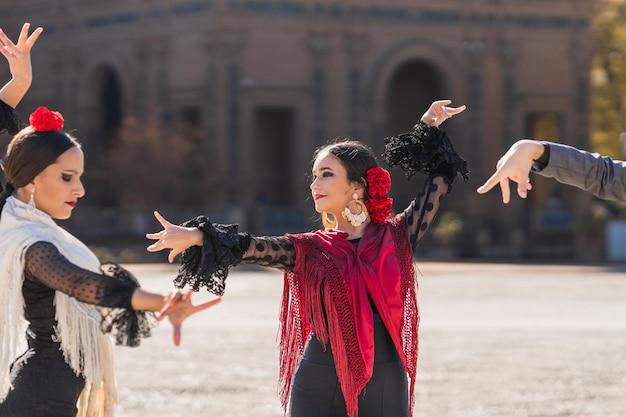 What is Alcamfor folk dance? 