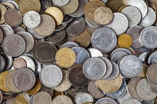 Are old lira coins worth anything? 
