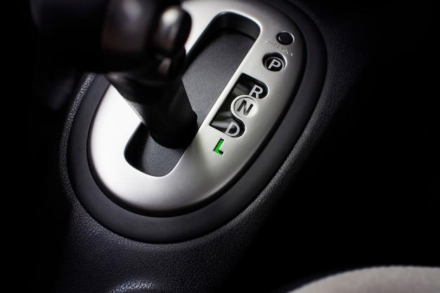 At what speed should you use 6th gear? 