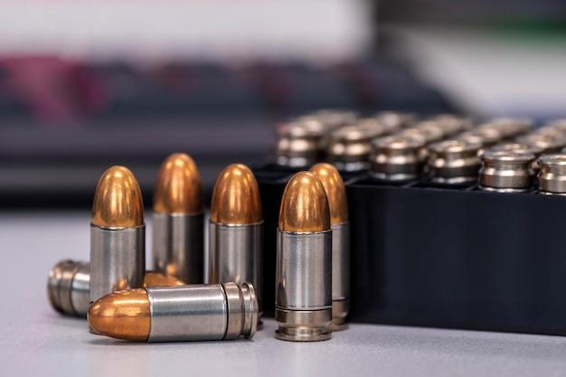 Can a 32 long Revolver shoot 32 short? 