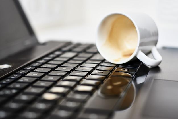 Can a laptop still work if you spill water on it? 