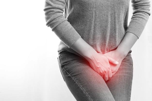 Can constipation cause pain in left groin? 