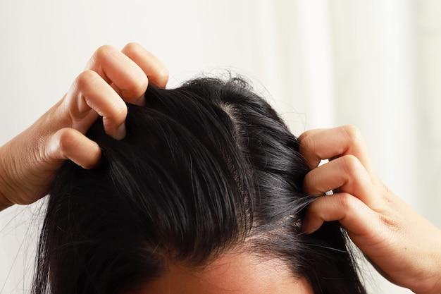 Can hair dye cause swollen glands? 