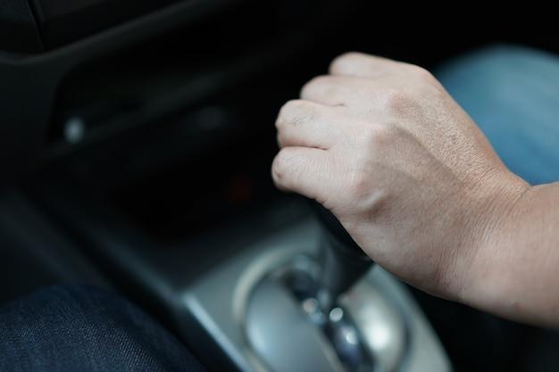Can I change steering wheel from right to left? 