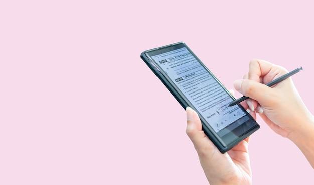Can I scan documents to my Samsung tablet? 