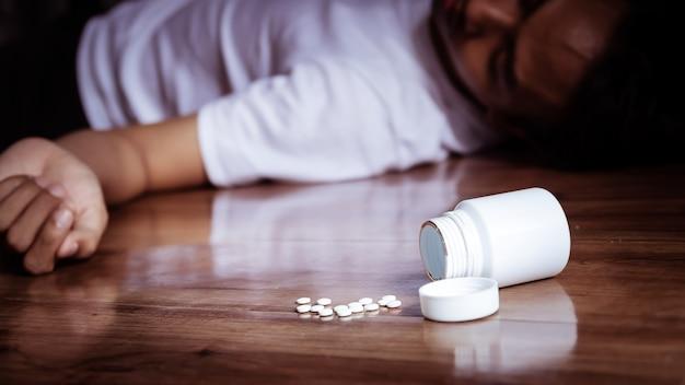 Can I take pain meds before colonoscopy? 