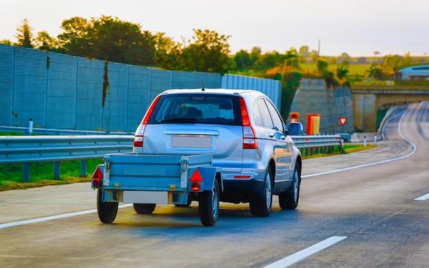 Can I tow a trailer with a Honda Element? 