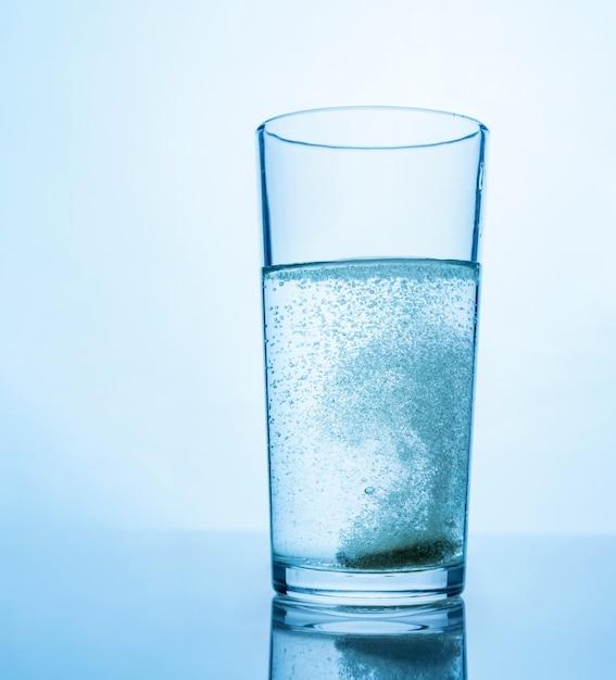 Can we dissolve paracetamol in water? 
