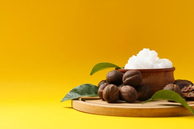 Can shea butter grow eyebrows? 