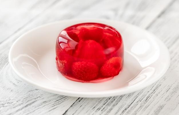 Can you add food coloring to gelatin? 