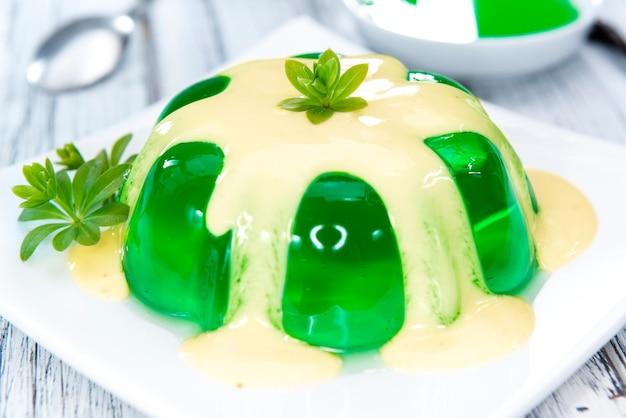 Can you add gelatin to instant pudding? 