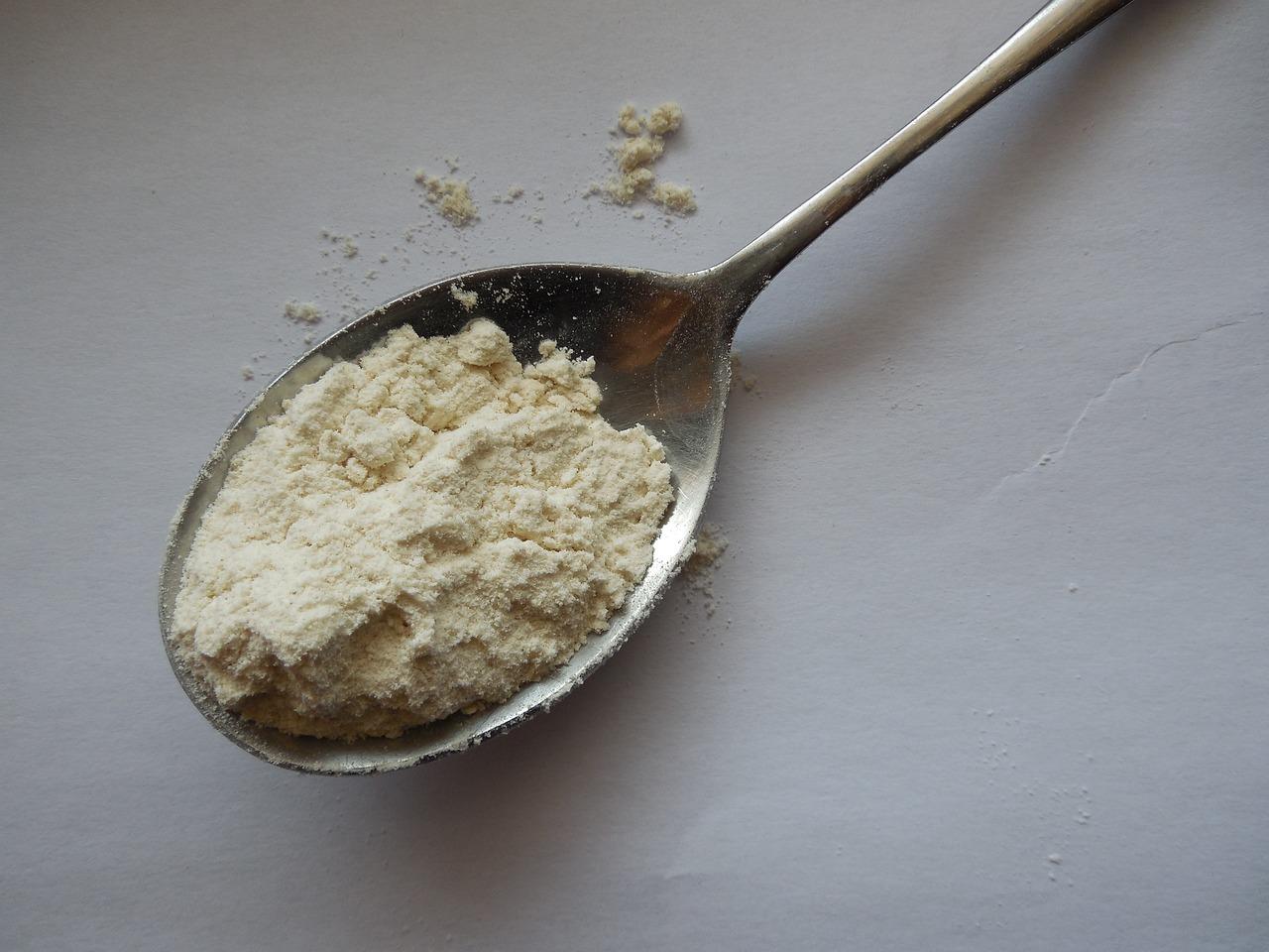 Can you eat a spoonful of flour? 