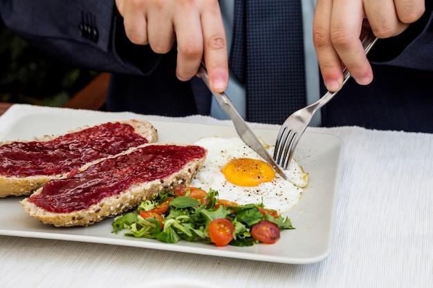 Can you eat human eggs? 