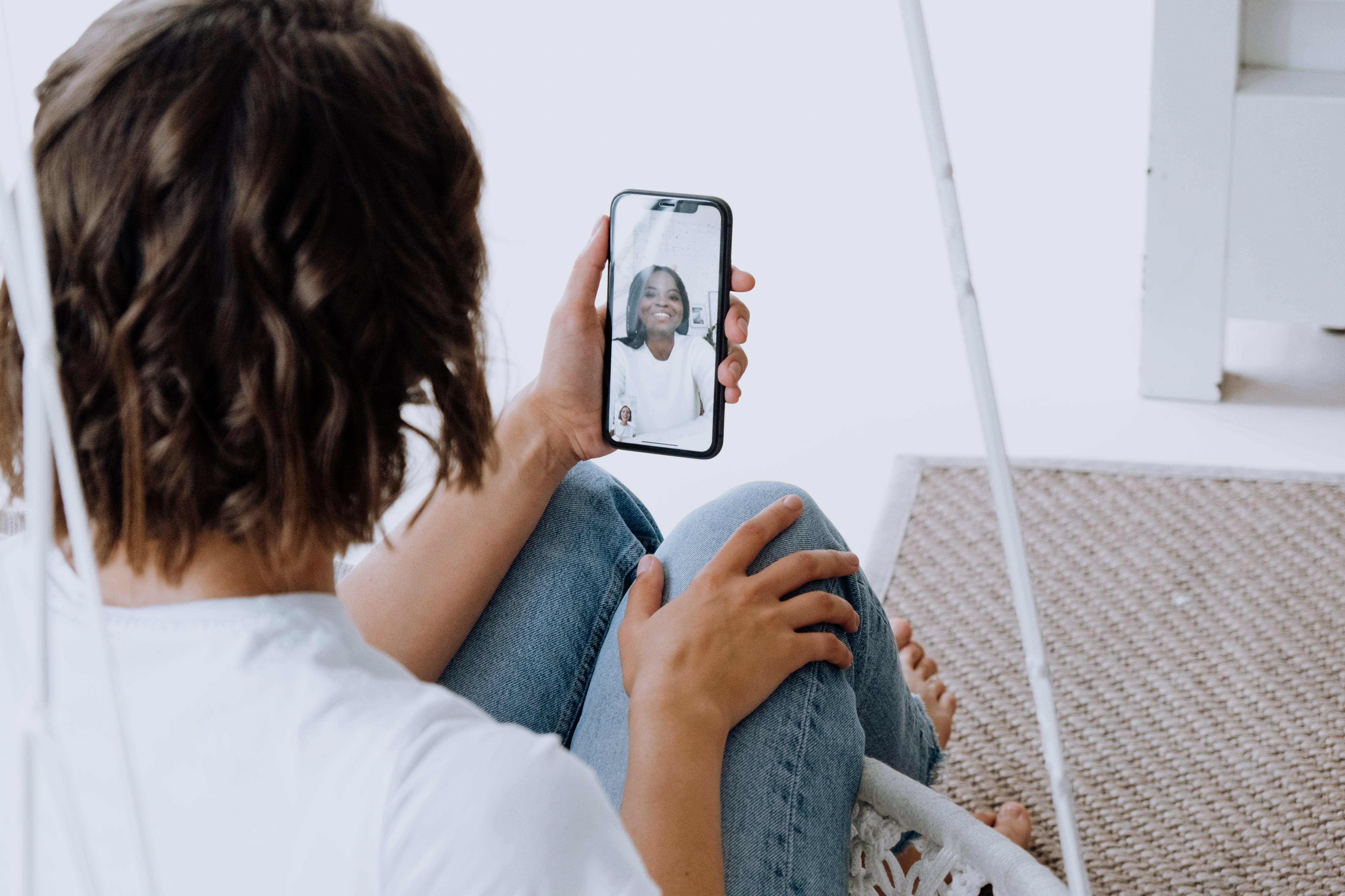 Can you FaceTime someone in a different country for free? 