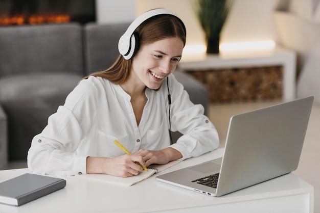 Can you pay someone to take your online class? 