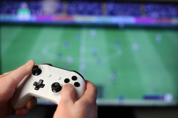 Can you play Xbox 360 CDS on PC? 