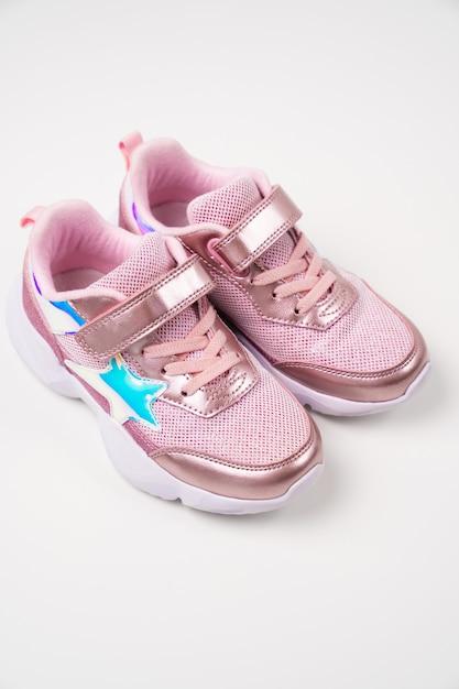 Can you turn off Skechers light up shoes? 