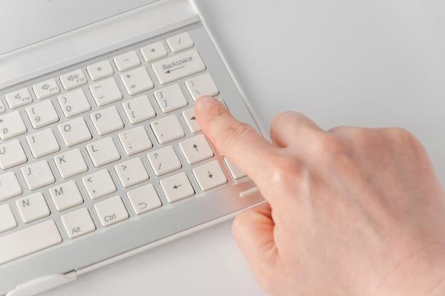 Can you type a letter on a Chromebook? 