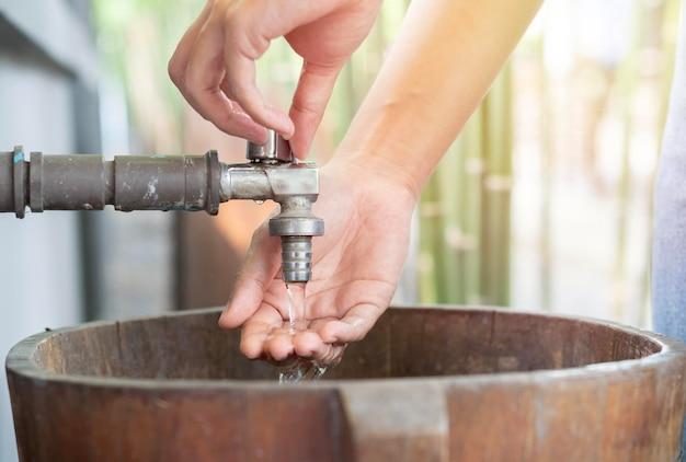 Can you work in a place with no running water? 