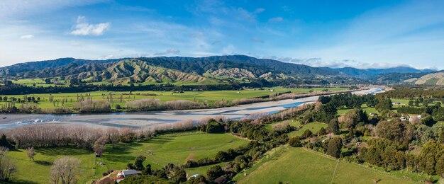What are the characteristics of coastal plains? 