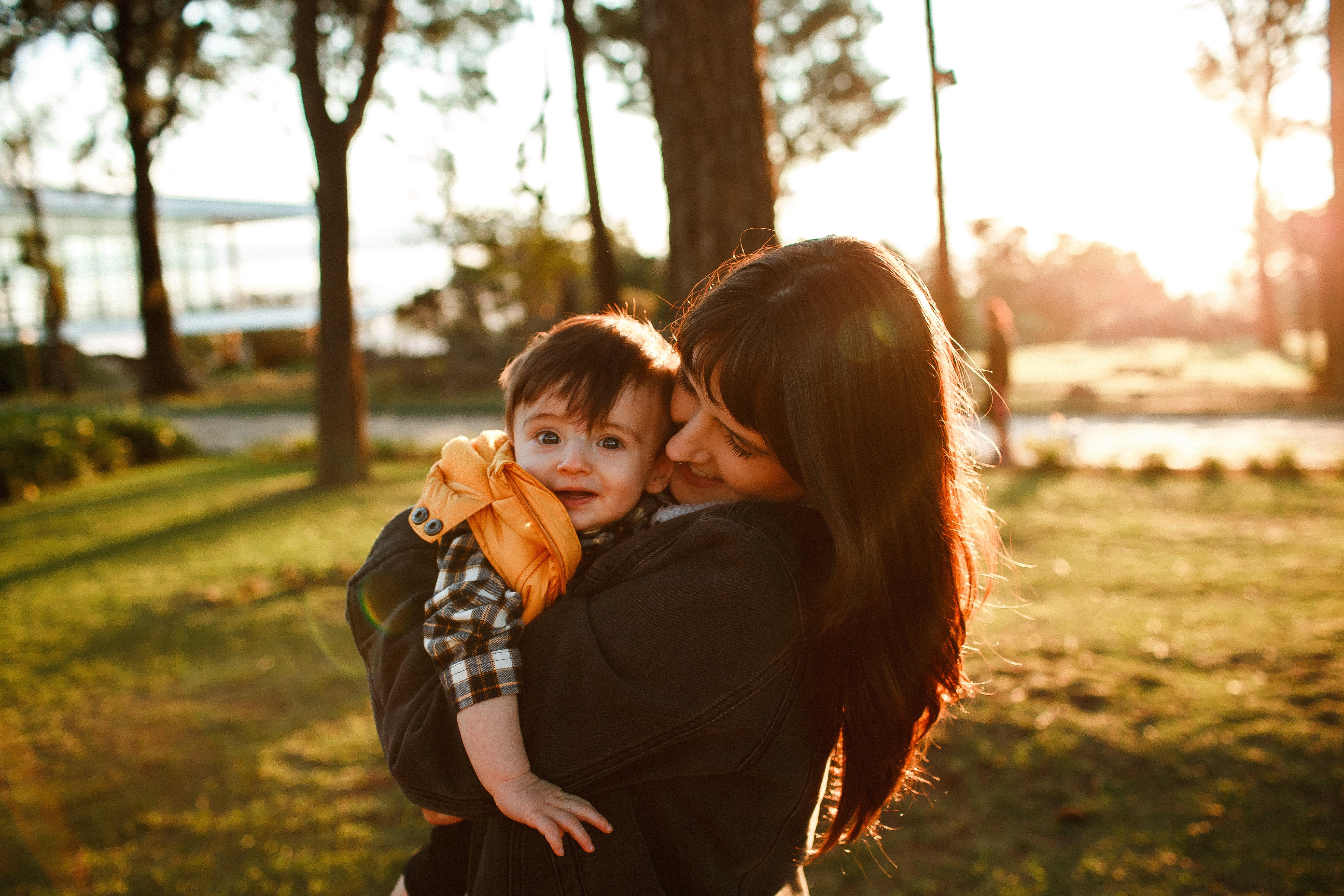 Do mothers love their sons more than daughters? 