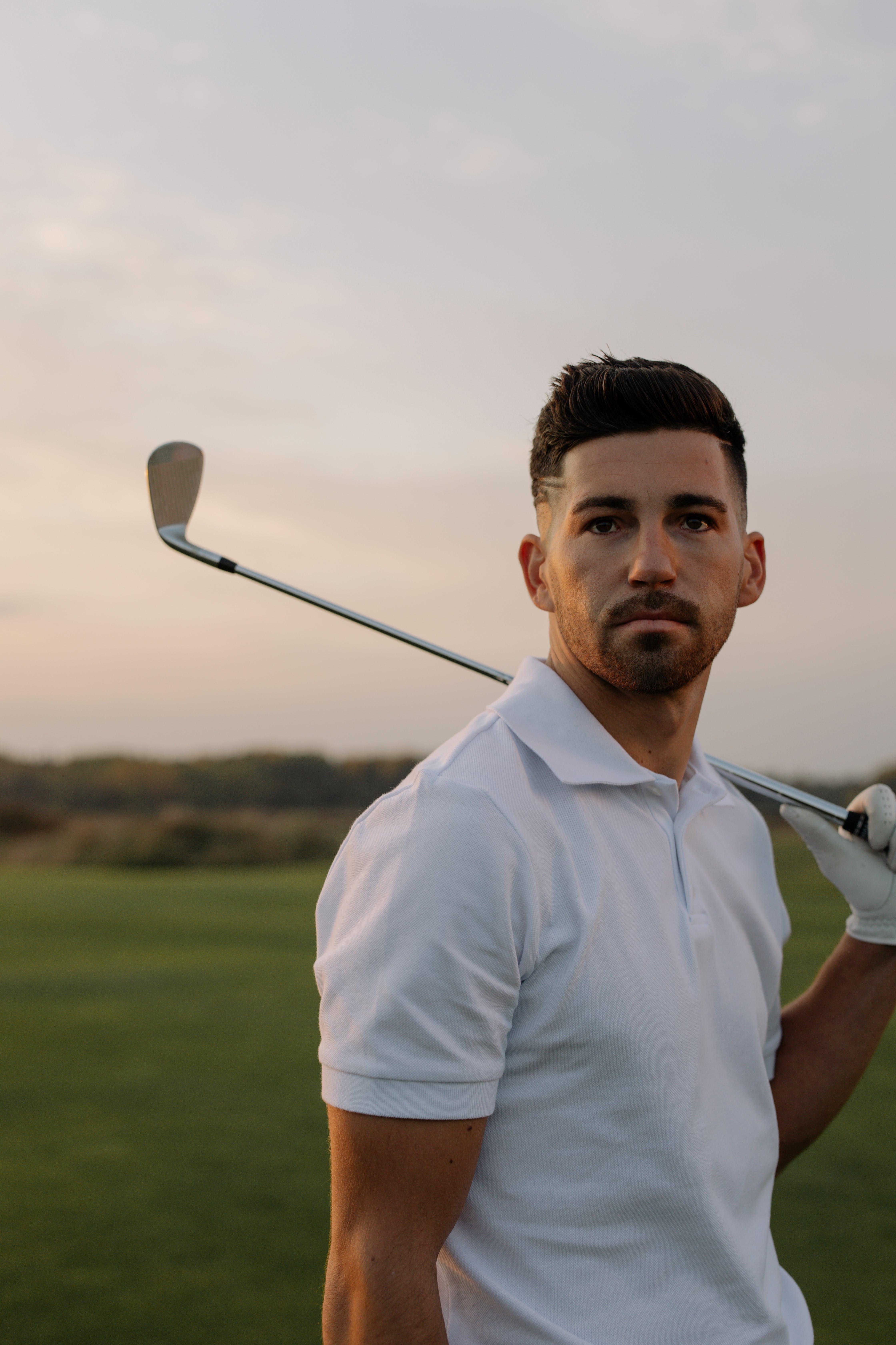 Do pro golfers use regular flex shafts? 