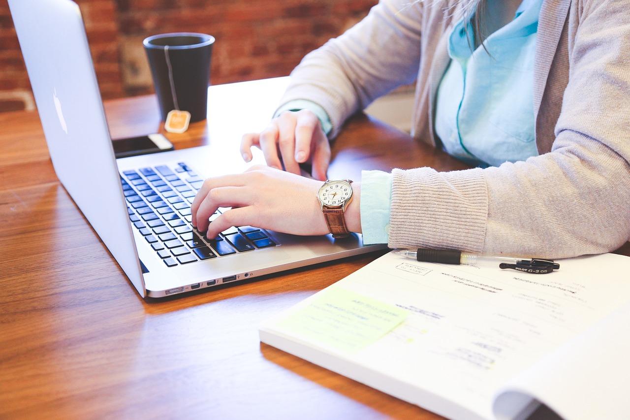 Do screenwriters get royalties? 