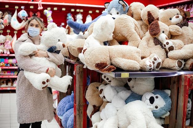 Do they still sell Webkinz in stores? 