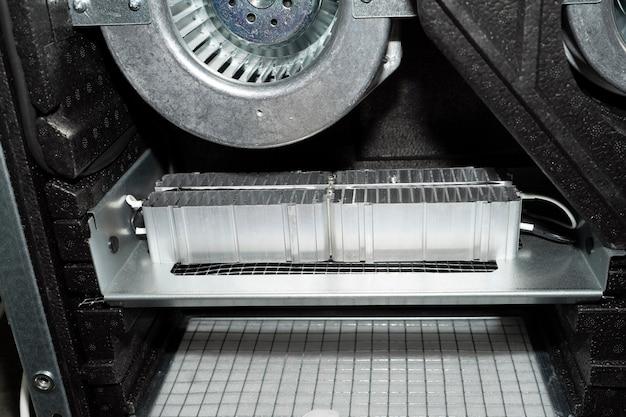Does a 2006 Dodge Ram 3500 have a Cabin Air Filter? 