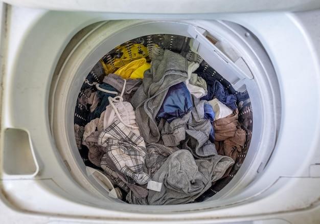 Does high spin damage clothes? 