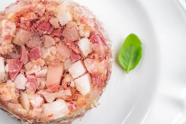 Does jelly have pork in it? 