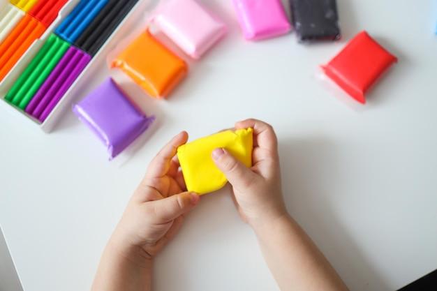 Does modeling clay melt? 