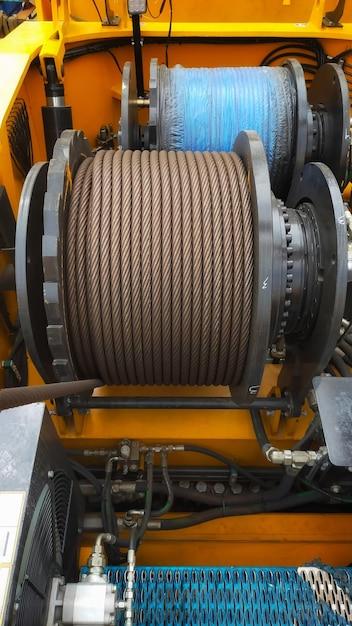 What is an electromagnetic crane used for? 