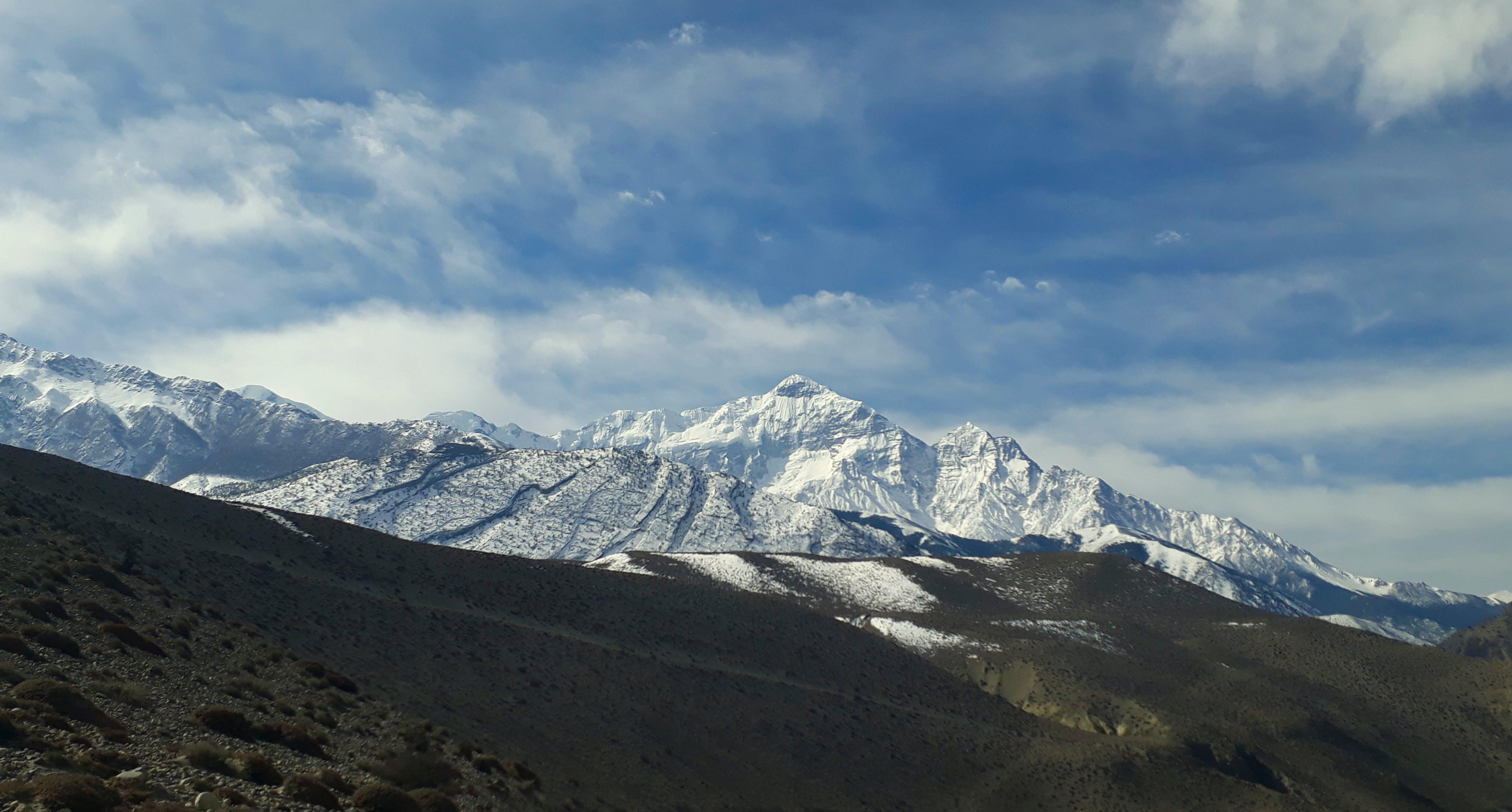 What is the difference between the himadri and Himachal ranges of Himalayas? 