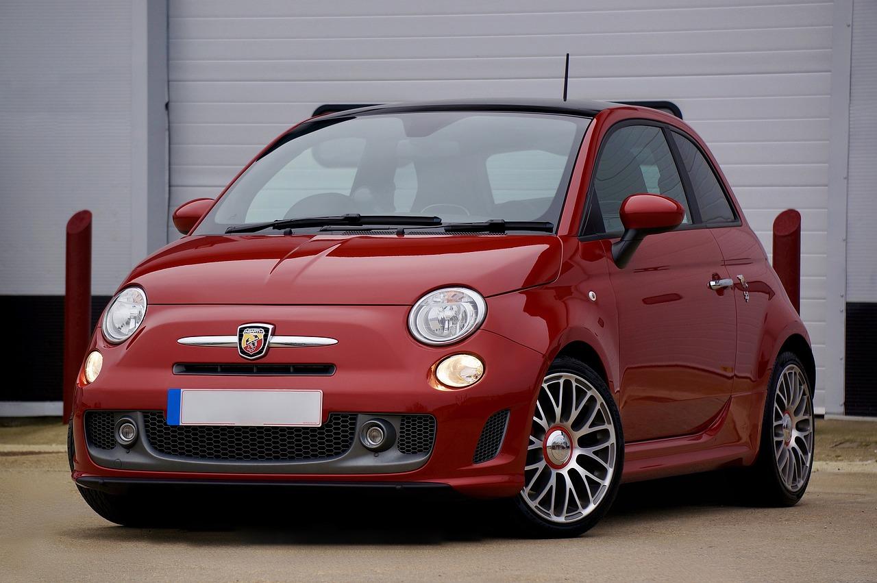 What does the sport button do on a Fiat 500 Abarth? 