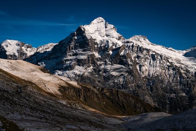 How are the Appalachian Mountains and the Rocky Mountains similar? 