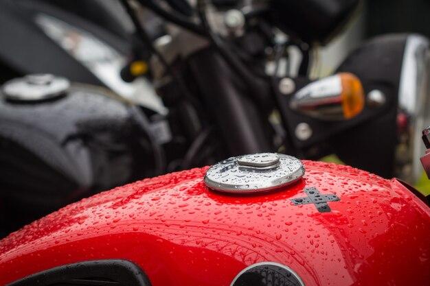 How do motorcycle reserve tank work? 