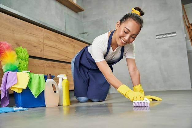How long after cataract surgery can you do housework? 