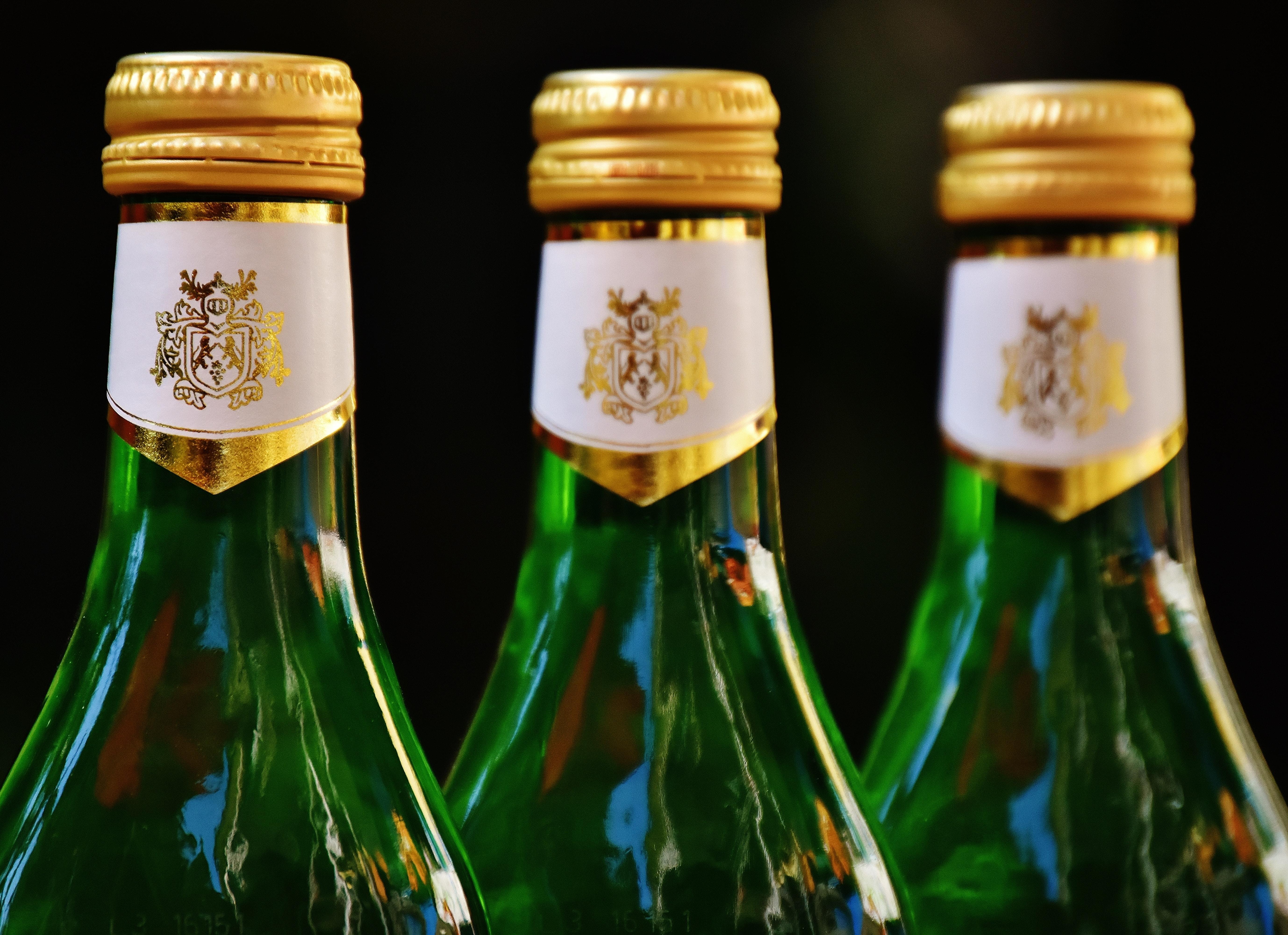 How many bottles of alcohol can I bring to India? 