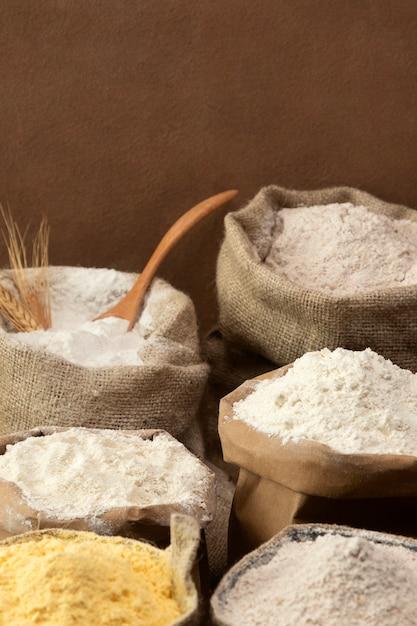 How many cups is 2 kg of flour? 