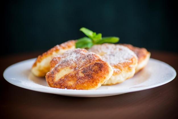 How many cups is 200grams of powdered sugar? 