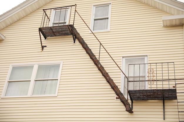 How many floors do fire ladders reach? 