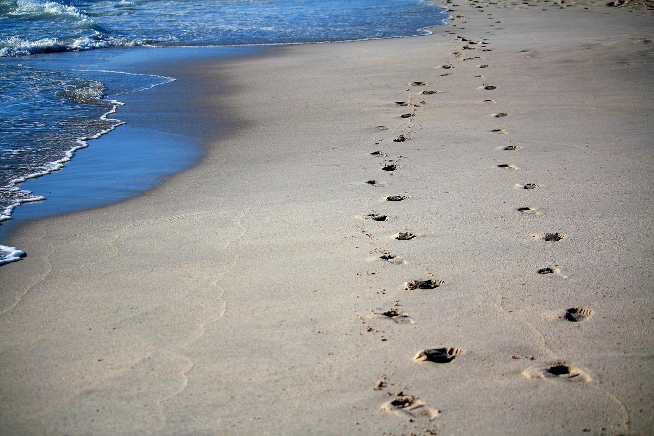 How many footsteps is 22 yards? 