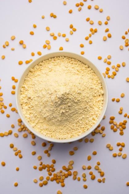 How many grams is a tablespoon of corn flour? 