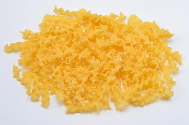How many lasagna noodles are in a 16 oz box? 