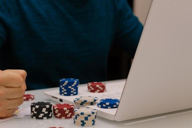 How many online gambling websites are there? 