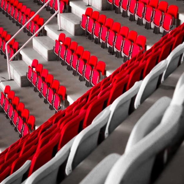How many people can fit in the Little Caesars Arena? 