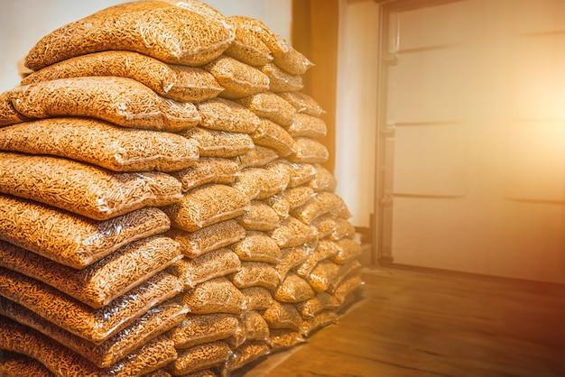 How many pounds does it take to make 1 ton? 