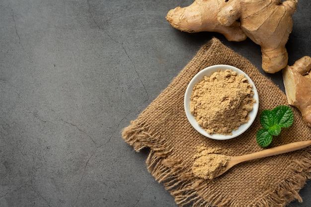 How many teaspoons is 4 grams of ginger powder? 